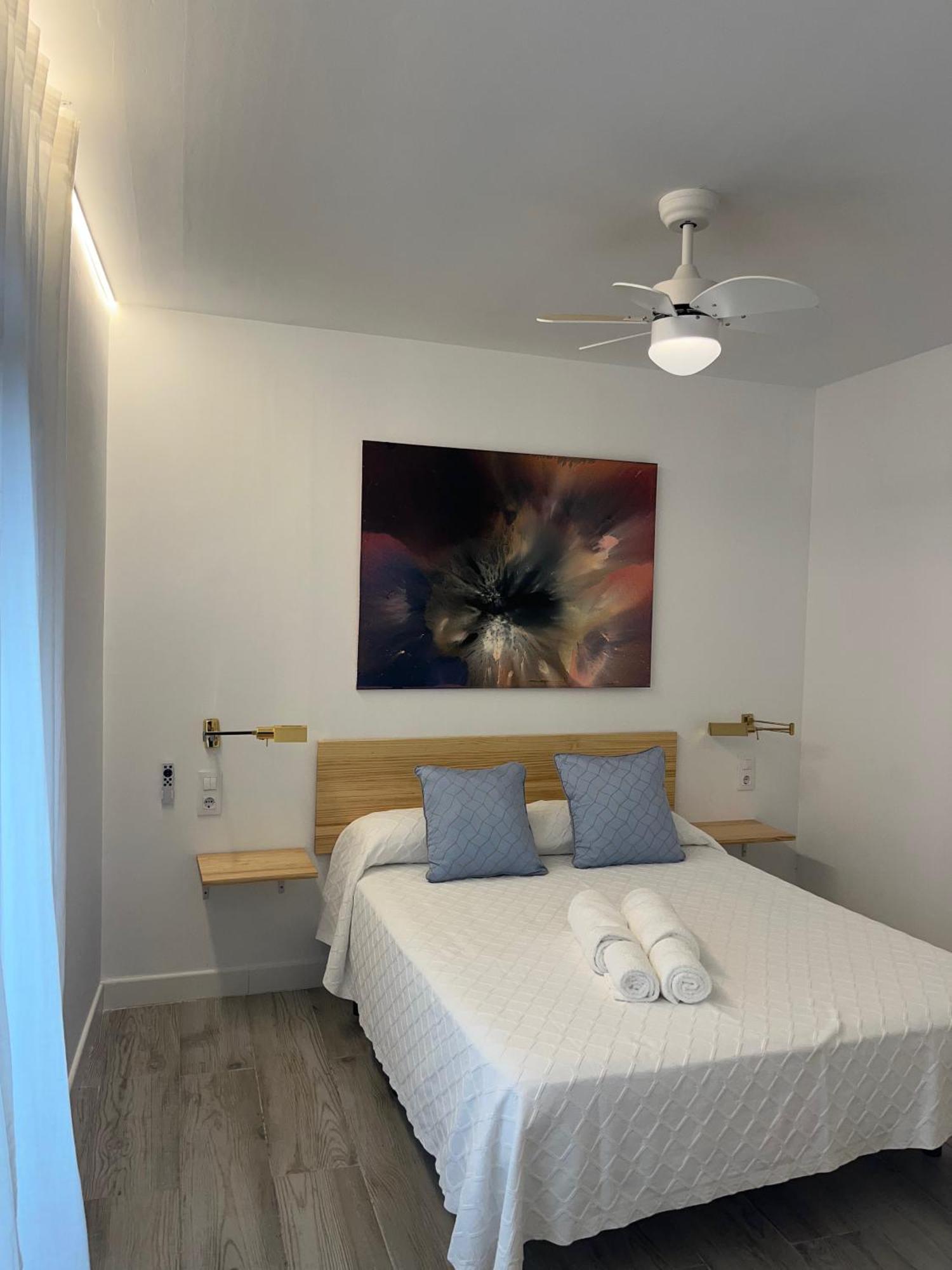 Apartamentos Bravo Murillo Con Garaje En Centro Historico Badajoz Eksteriør billede